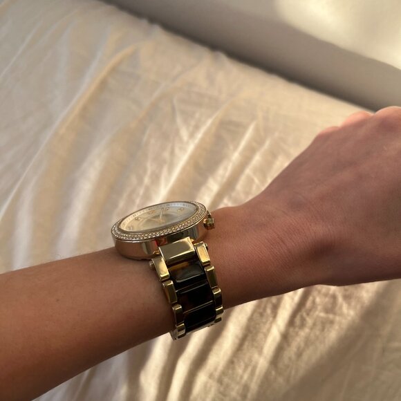 Michael Kors Parker Gold Tortoise Watch for Women (MK5688) - Picture 5 of 7
